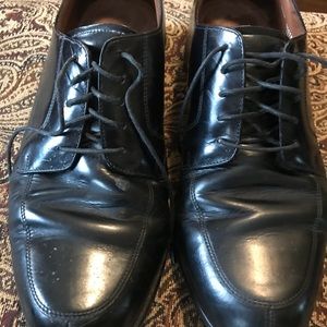 Men’s shoes size 11W